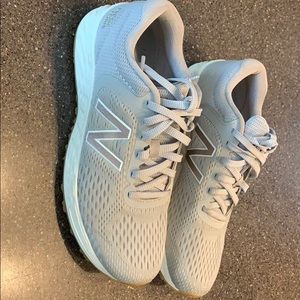 New balance tennis shoes NWOT